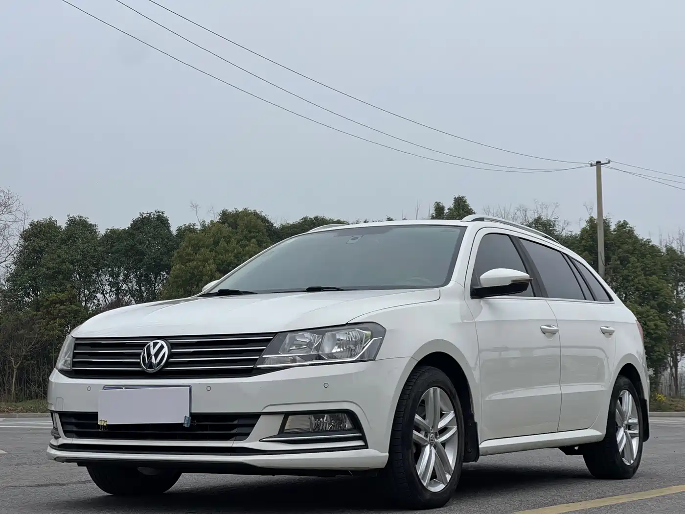 Volkswagen Lavida Tour 2017 1.6L Automatic Comfort Edition
