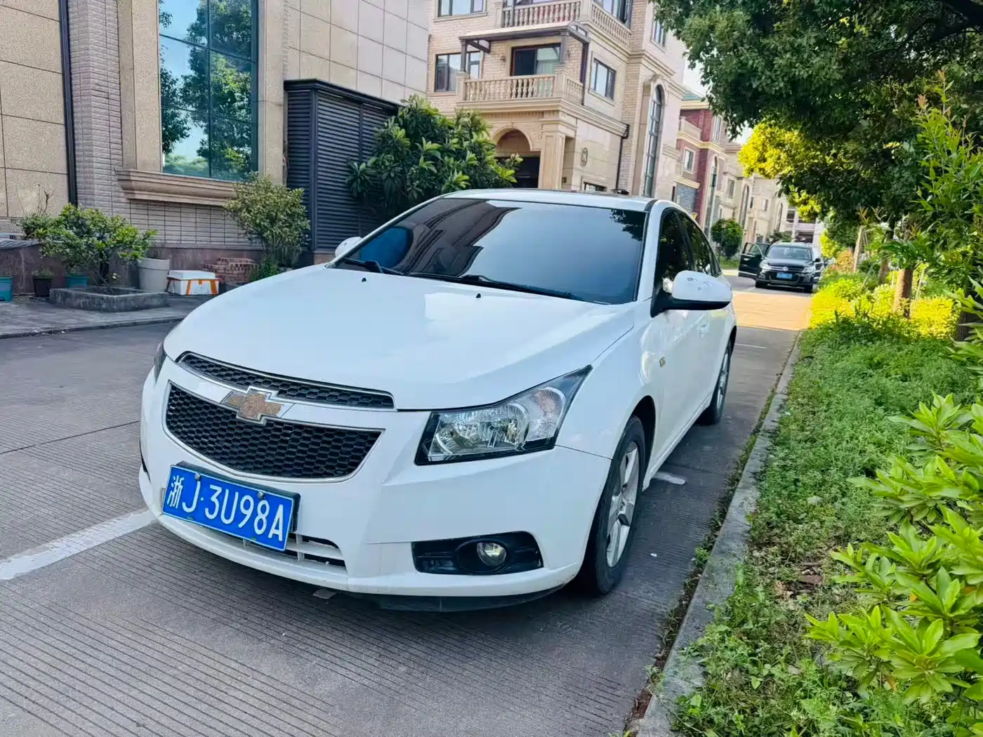 Chevrolet Cruze 2013 Model 1.8L SE AT