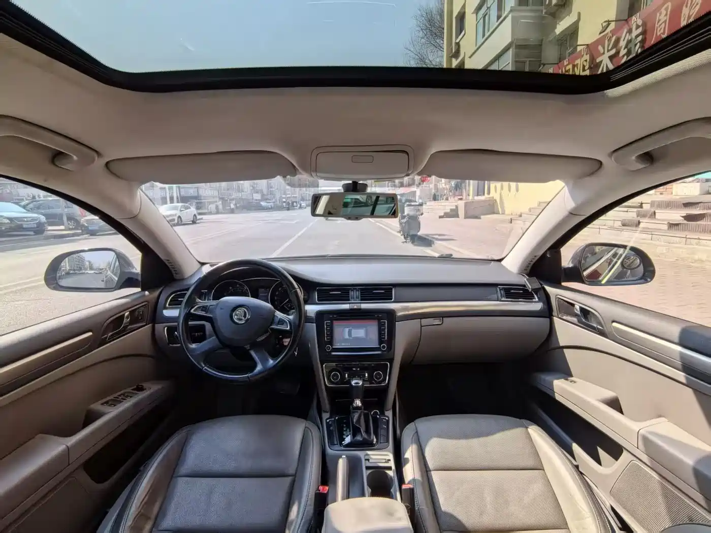 Škoda Superb 2013 1.8TSI Automatic Elegance Edition фото 7