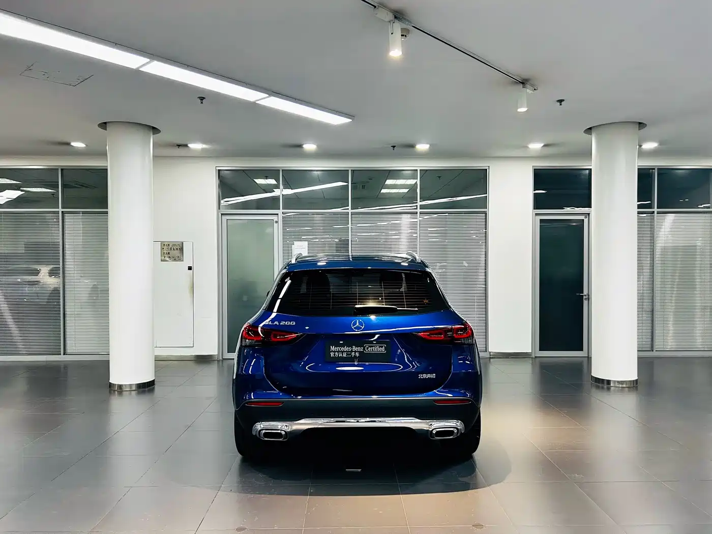 MERCEDES-BENZ GLA