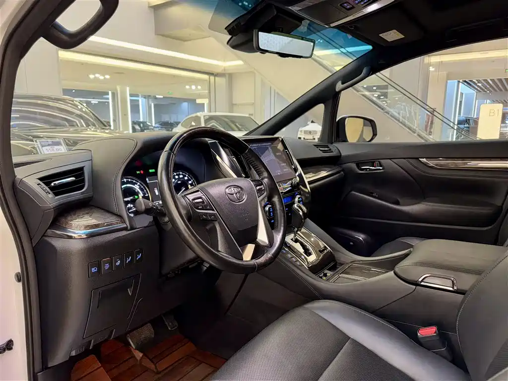Toyota Vellfire 2021 Crown Hybrid 2.5L HV Premium Edition фото 12