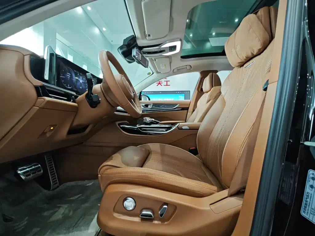 Hongqi H9, миниатюра 3