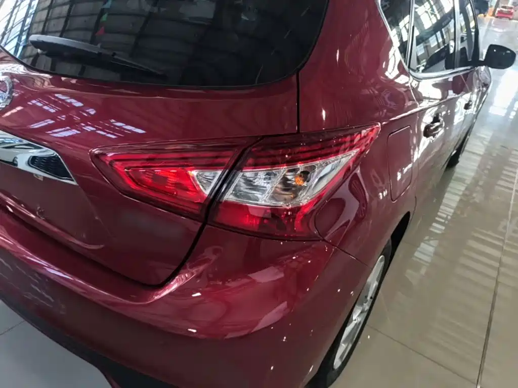 Nissan Tiida, миниатюра 8