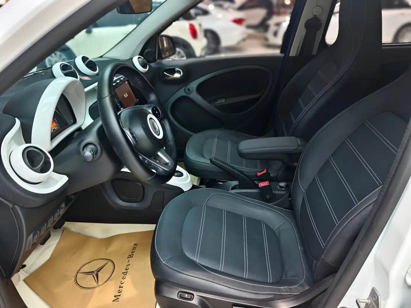 smart forfour 2017 2016 Model 0.9T 66kW Pioneer Edition