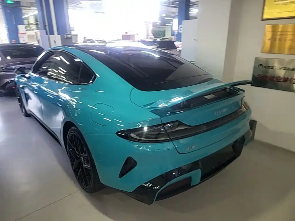 Фото 5 - Xiaomi SU7