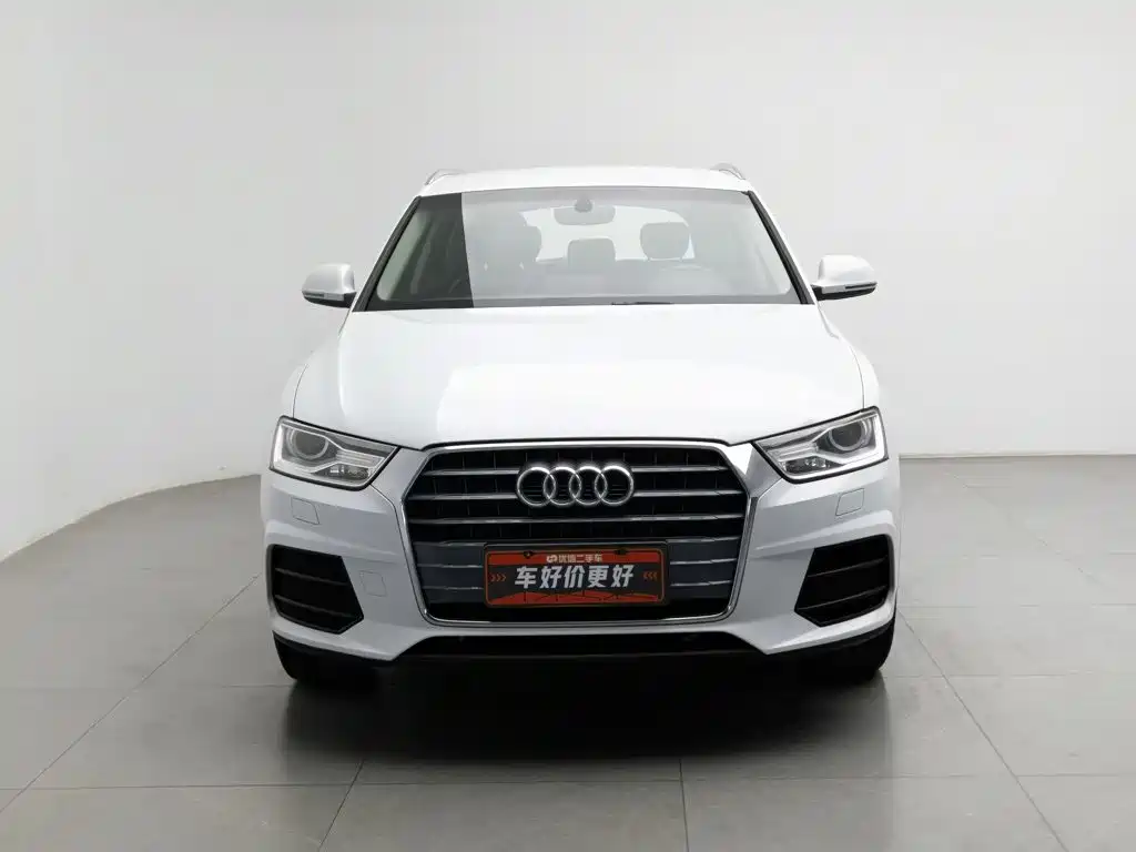 Photo 3 - Audi Q3