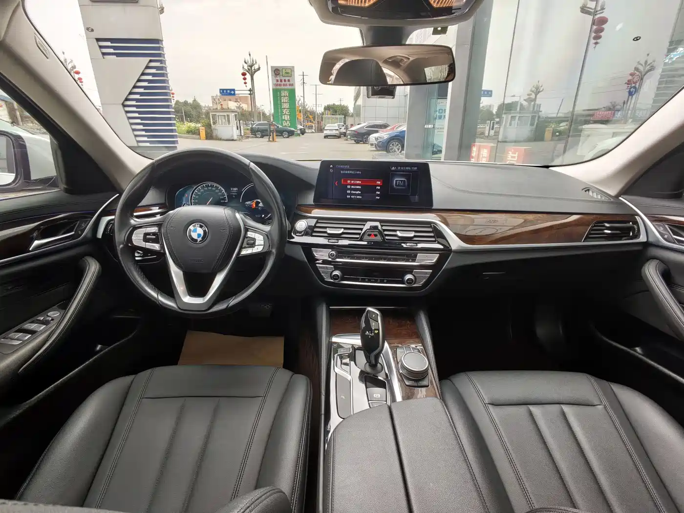 BMW 5 Series 2018 525Li Luxury Package фото 10