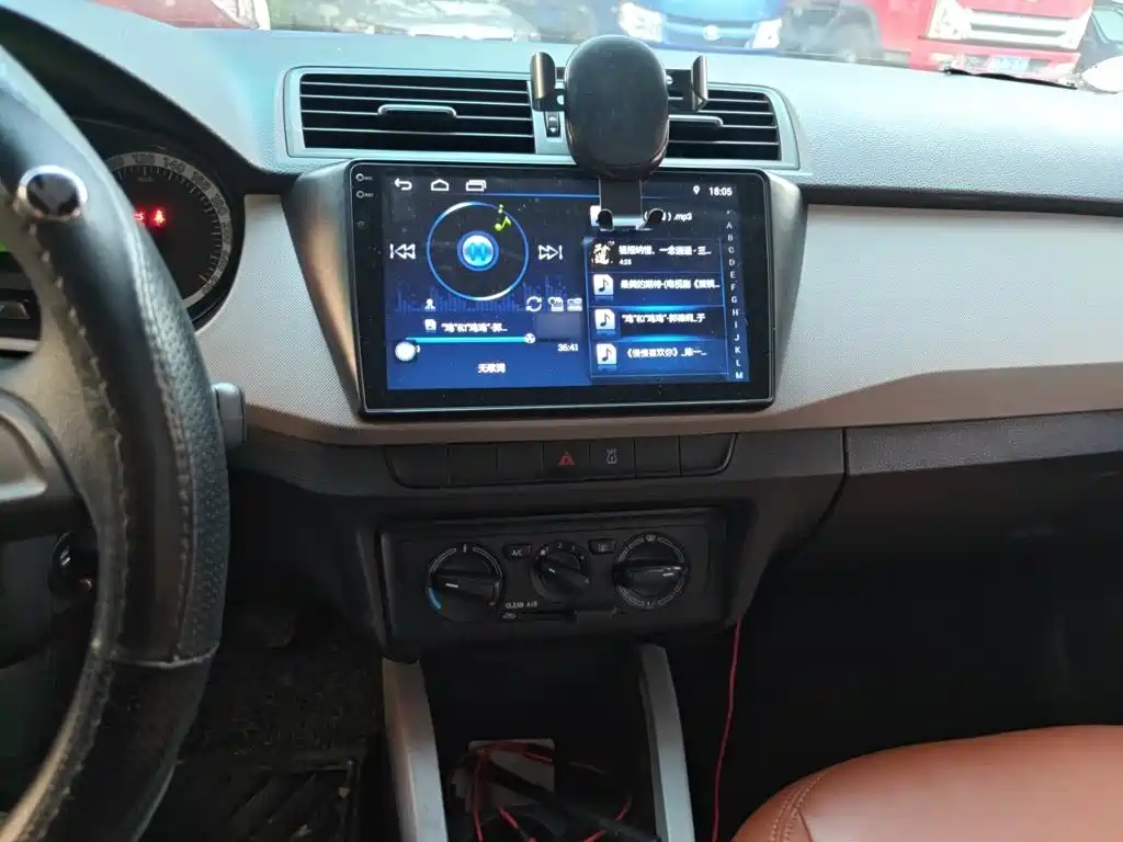 صورة 6 - Škoda Fabia