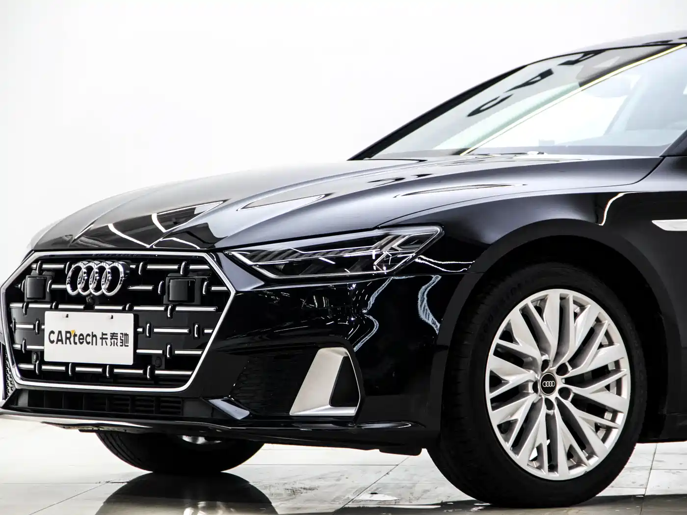 Audi A7L 2024 45TFSI S-line Dream Edition Crystal Package фото 28
