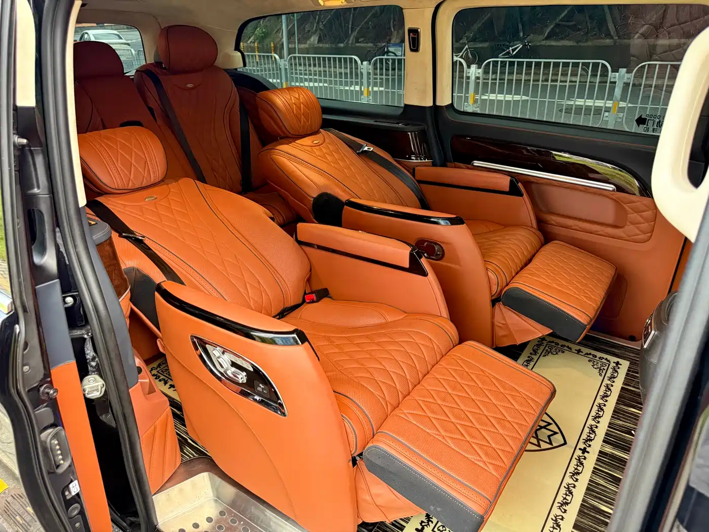 Mercedes-Benz Vito 2020 2.0T Business Edition (7-seater) фото 11