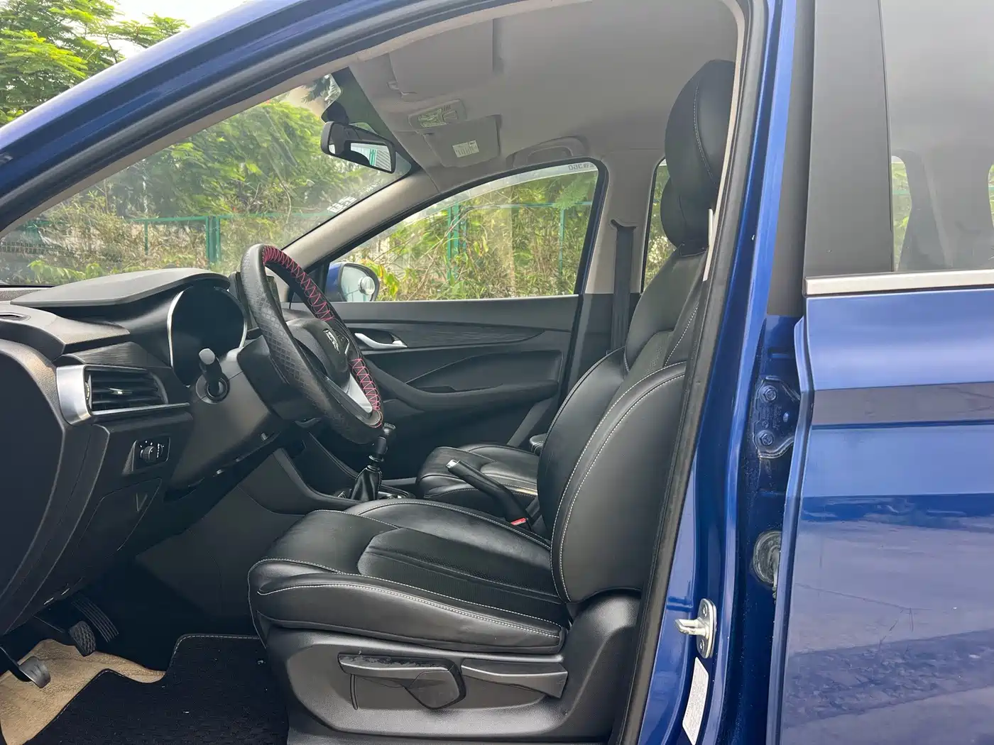 Фото 4 - Baojun 360