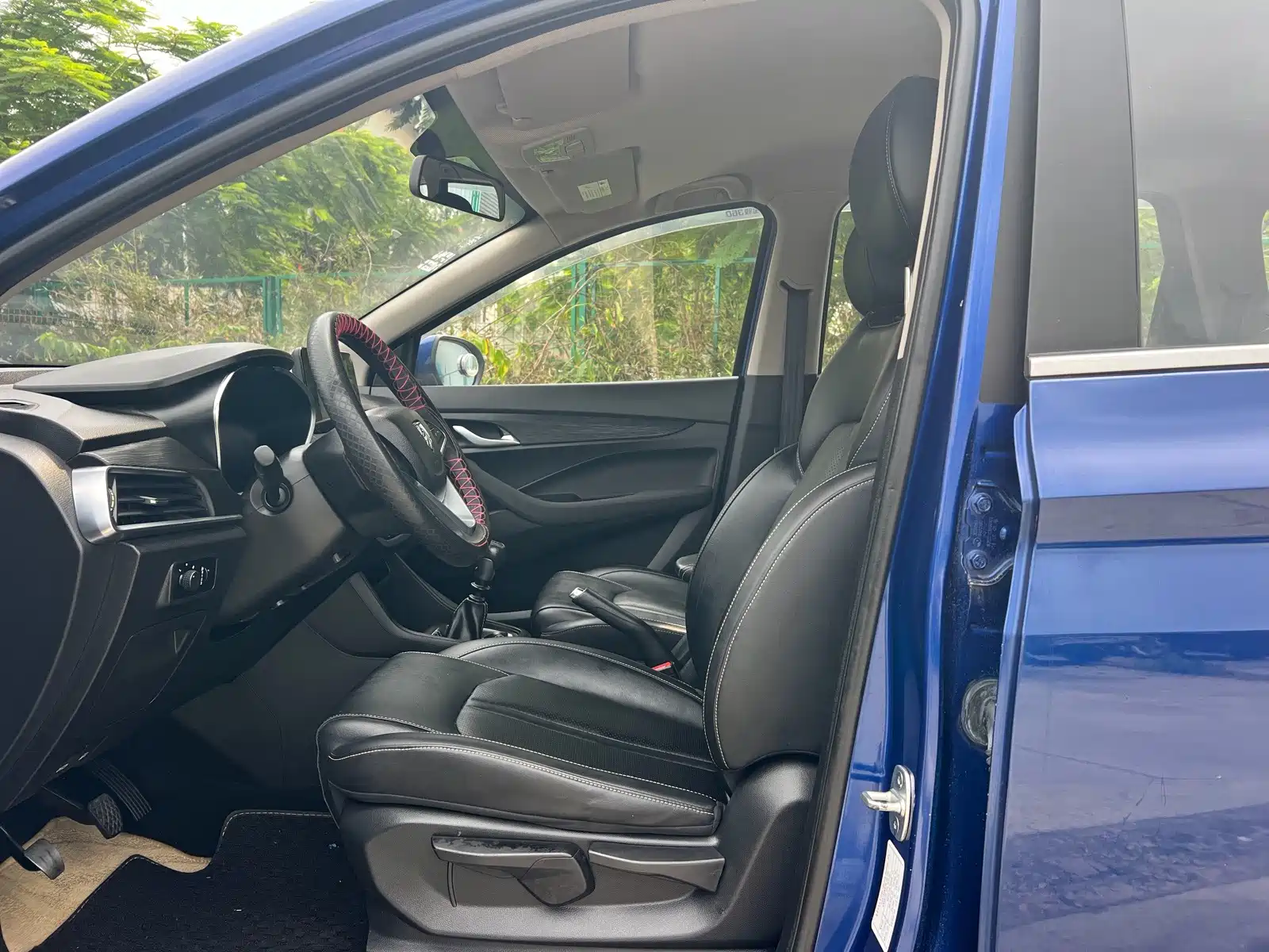 Фото 4 - Baojun 360