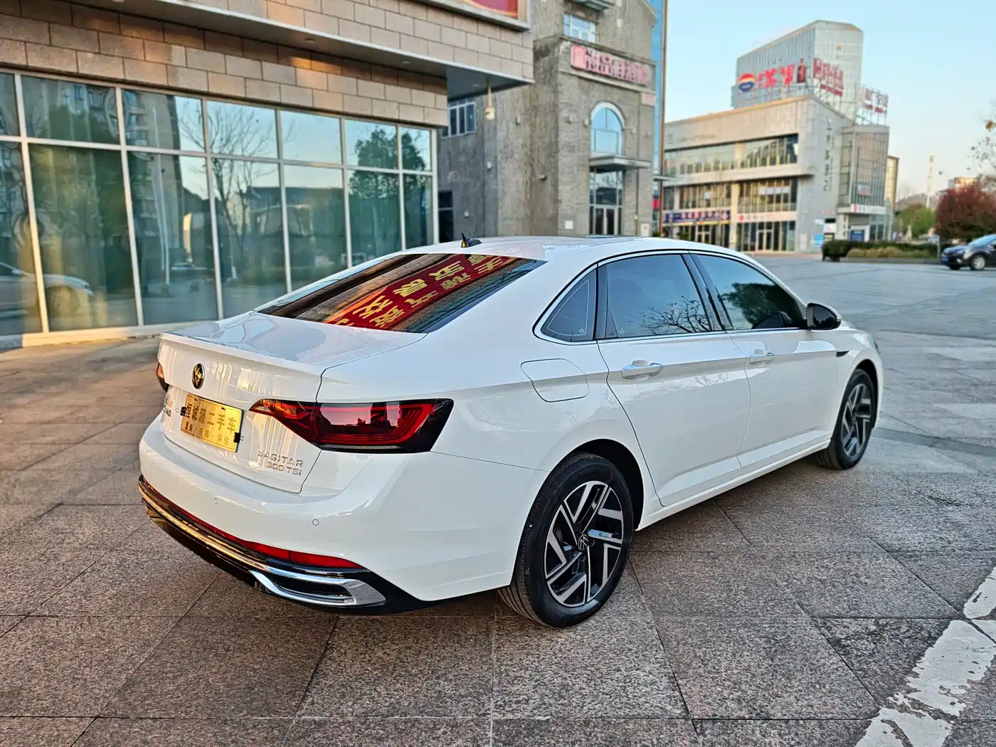 Volkswagen Sagitar 2023 300TSI DSG Excellence Edition фото 10