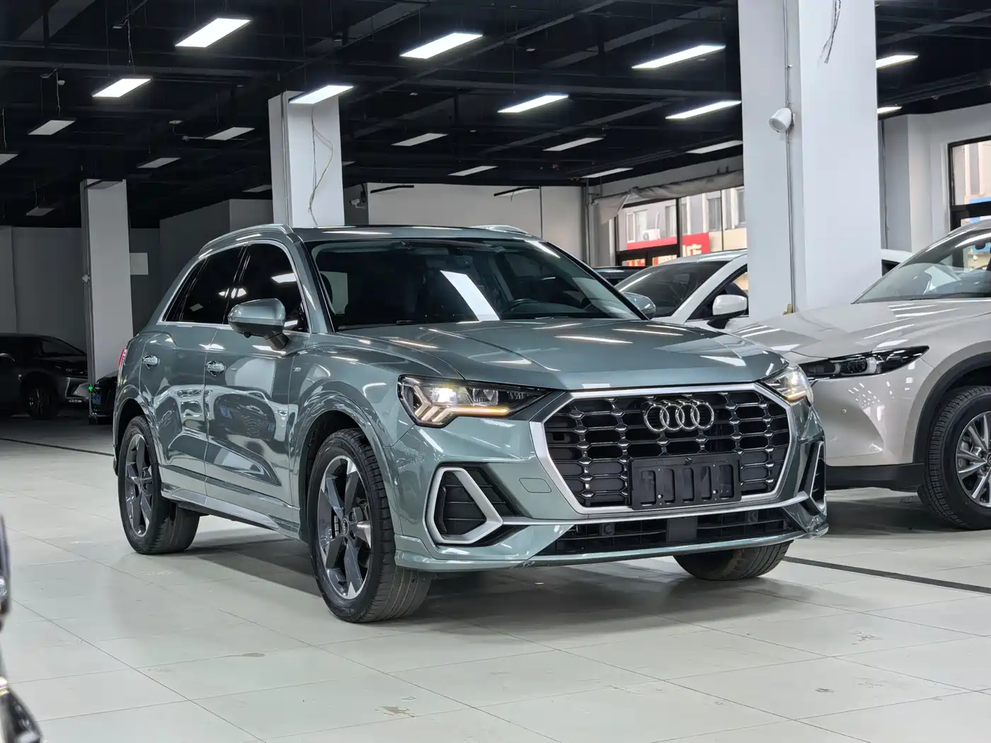 Audi Q3 2022 35 TFSI Fashion Dynamic фото 3