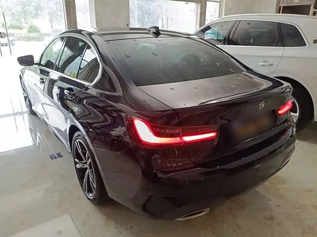 BMW 3-SERIES