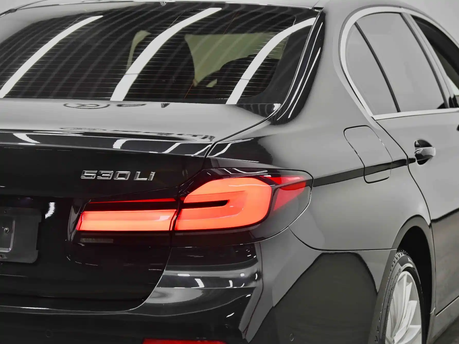صورة 3 - BMW 5 Series