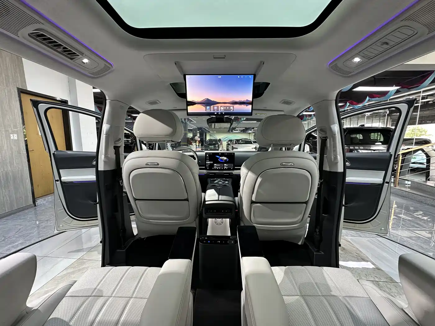 Voyah Auto Voyah Dreamer 2025 PHEV AWD Flagship Qian Kun Edition фото 21