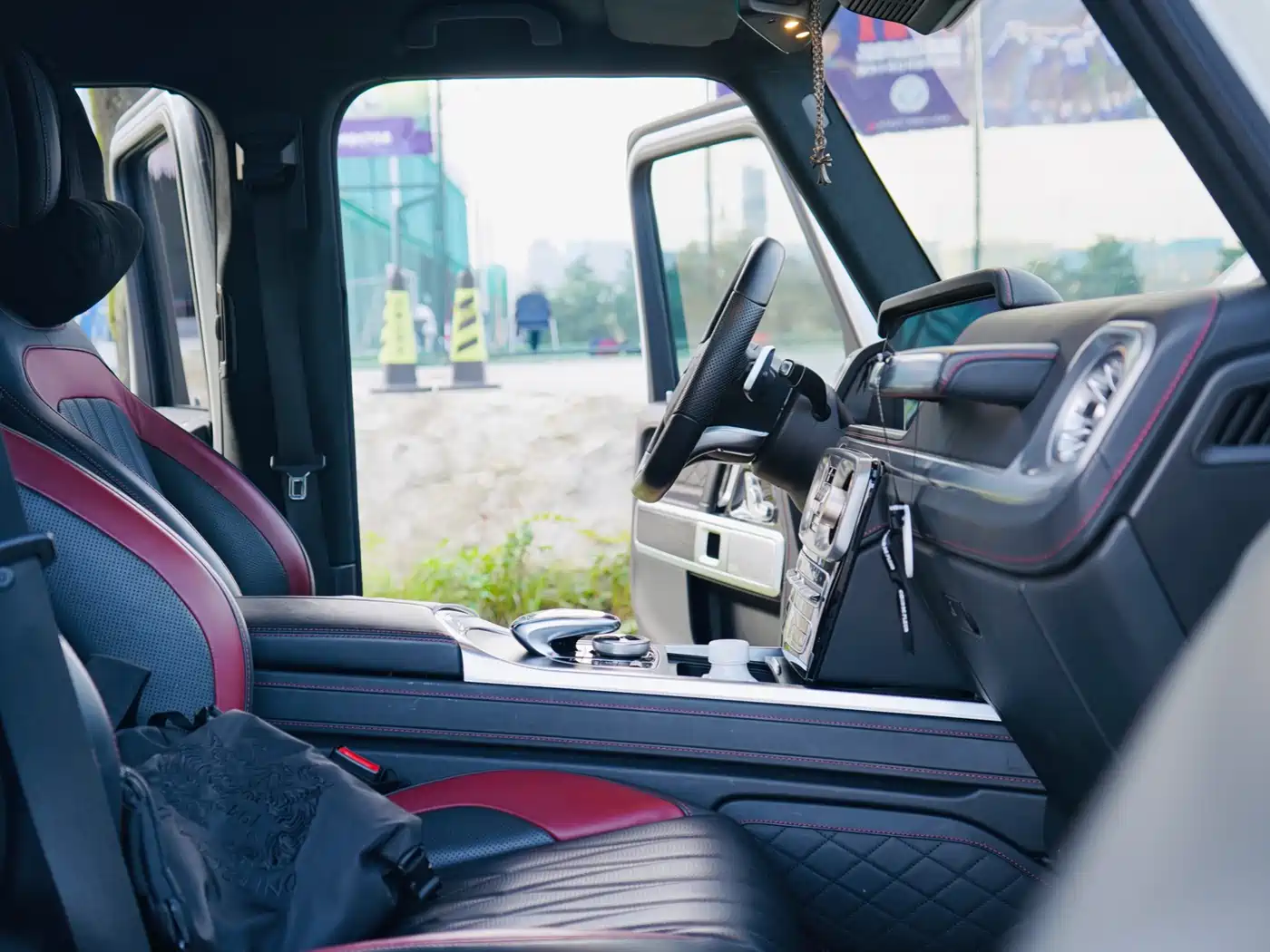 Mercedes-Benz G-Class 2024 G 500 фото 11