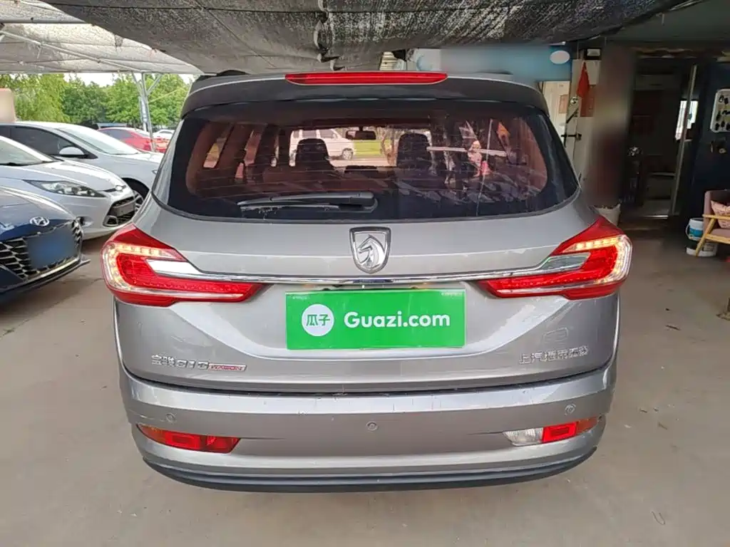 Baojun 310W 2017 2017 1.5L Manual Fashion Edition (China V)