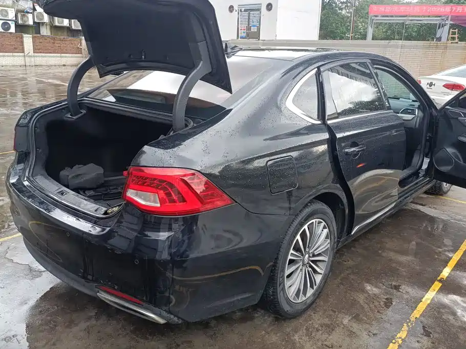 GAC Trumpchi Trumpchi GA8 2018 2017 280T Premium Edition