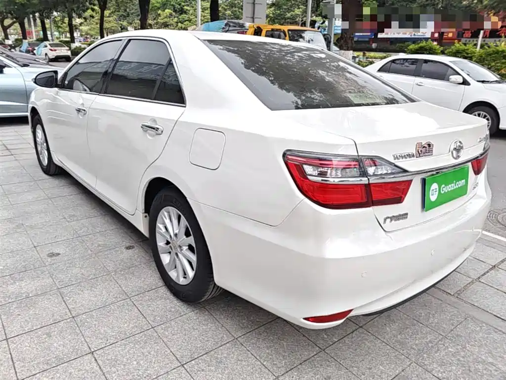 Toyota Camry 2016 2.0G 10th Anniversary Leading Edition фото 5