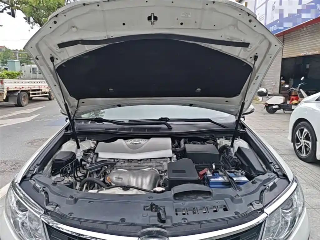 Toyota Camry 2016 2.0G 10th Anniversary Leading Edition фото 20