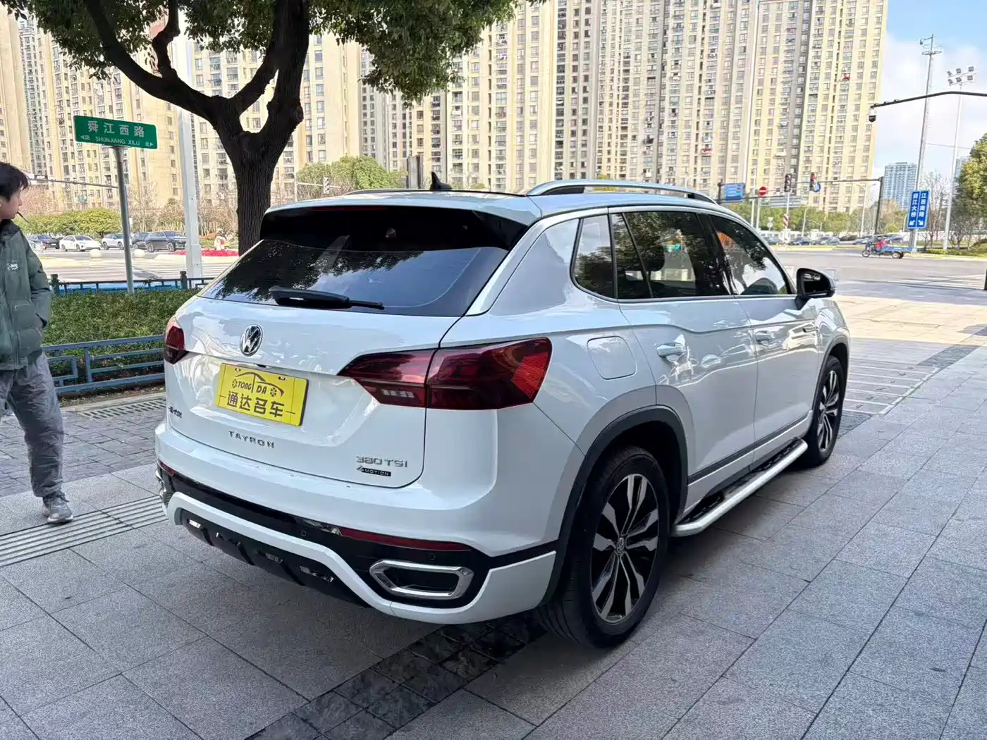 Volkswagen Tayron 2021 380TSI 4WD R-Line Smart Connect фото 4
