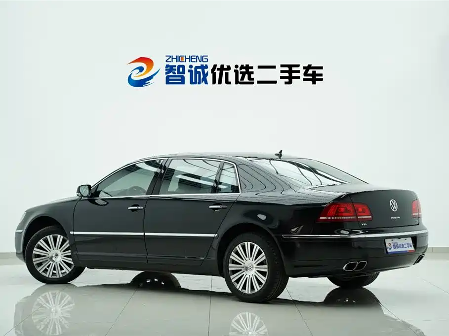 Volkswagen Phaeton 2011 4.2L V8 4-seat Extended Individual Edition фото 6