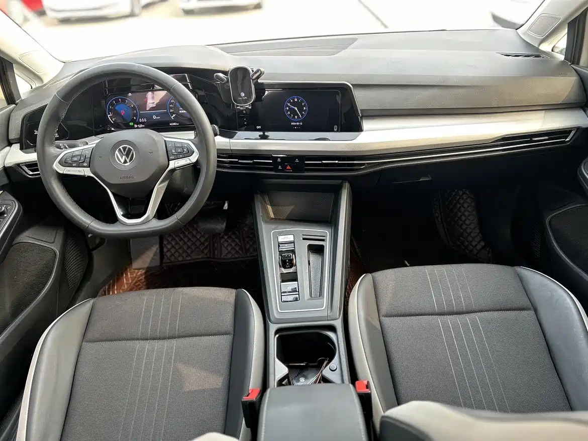 Volkswagen Golf 2021 280TSI DSG Pro фото 7