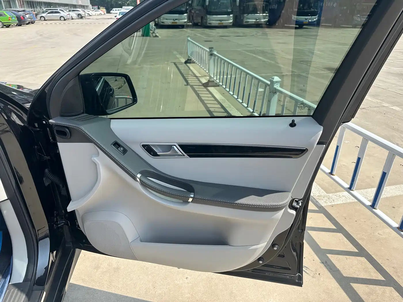 Mercedes-Benz R-Class 2015 R 320 4MATIC Luxury фото 11
