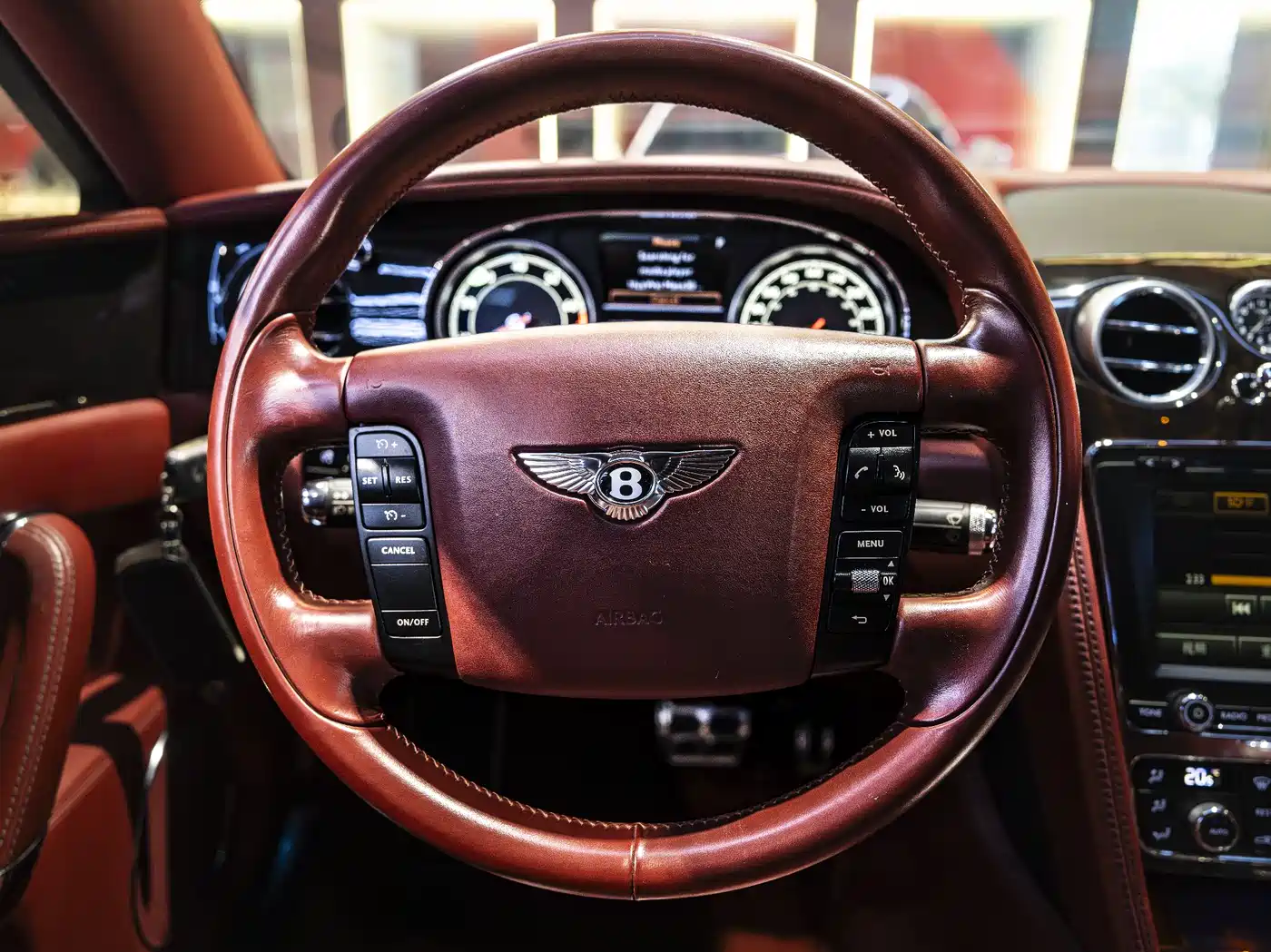Bentley Flying Spur 2014 4.0T V8 Prestige Edition фото 16