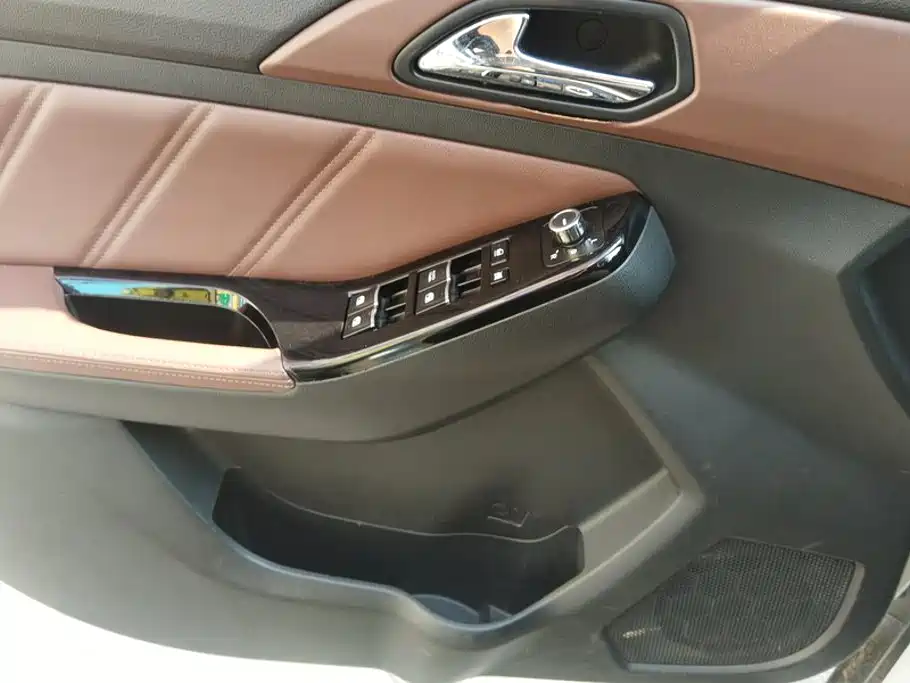 BAIC Changhe Q35 2017 2016 1.5L Automatic Smart Edition