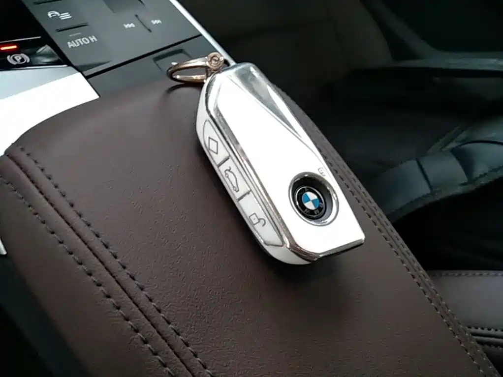 BMW iX1 2023 eDrive25L M Sport Package фото 9
