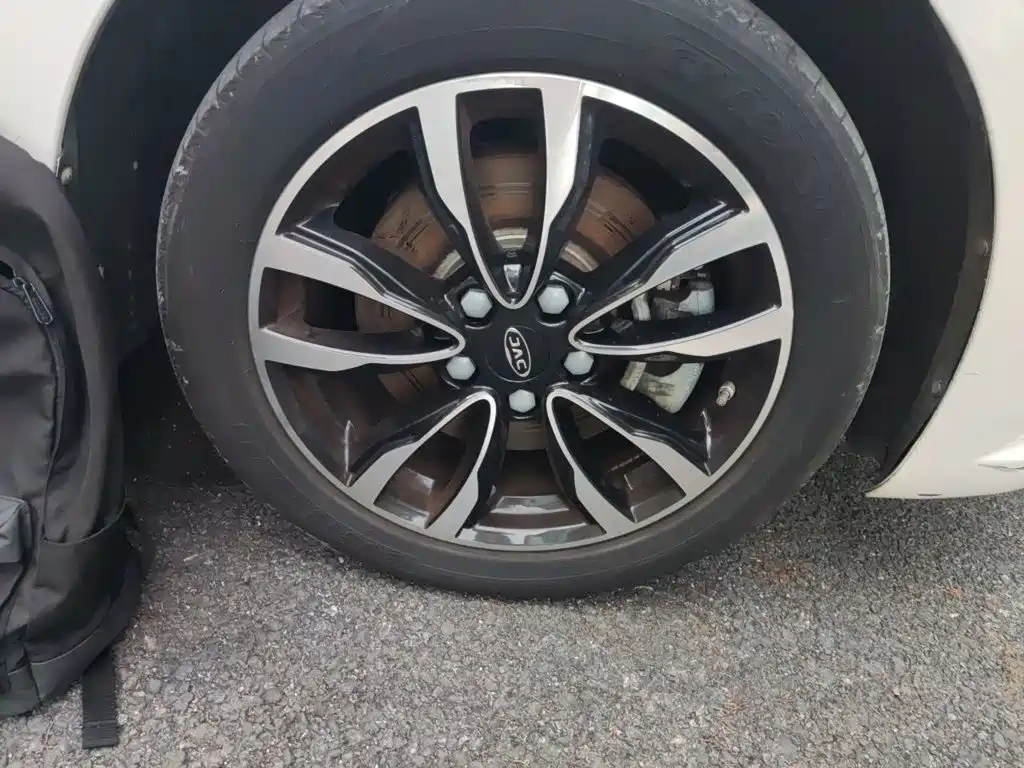 JAC Motors JAC J7 2019 2020 1.5T CVT Surpass Type