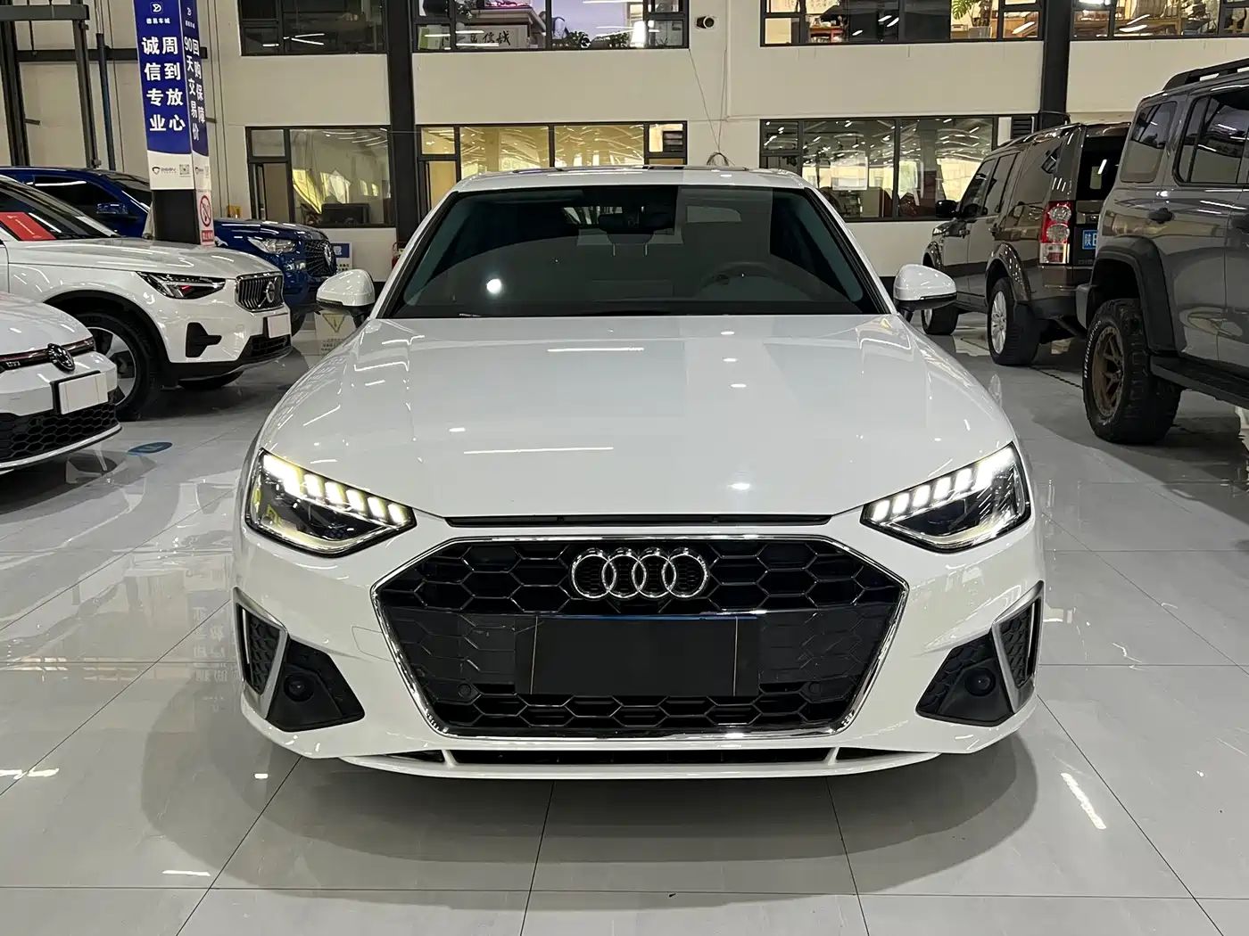 Audi A4L 2021 40 TFSI Premium Life Edition фото 2