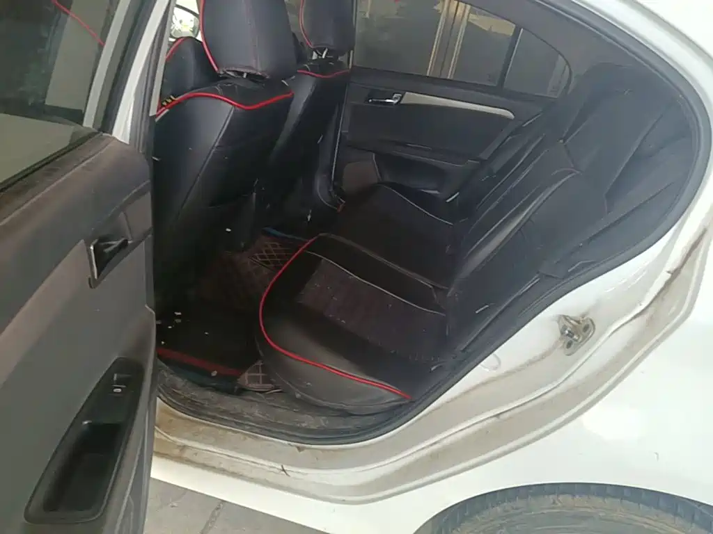 Roewe 350 2015 2015 Model 1.5L Manual Luxury Sunroof Edition