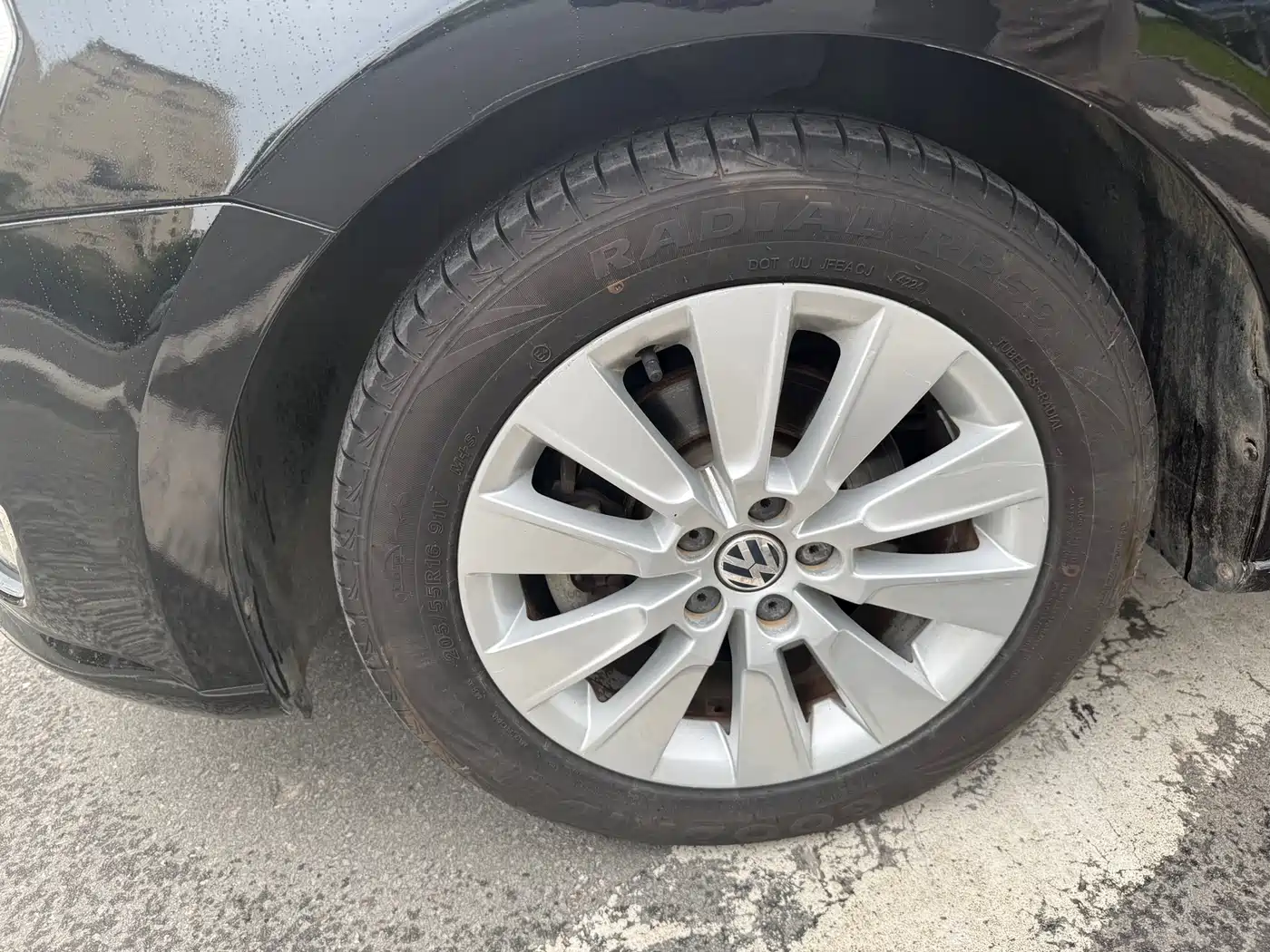 Volkswagen Lavida 2013 Facelift Classic 1.6L Automatic Comfort фото 4