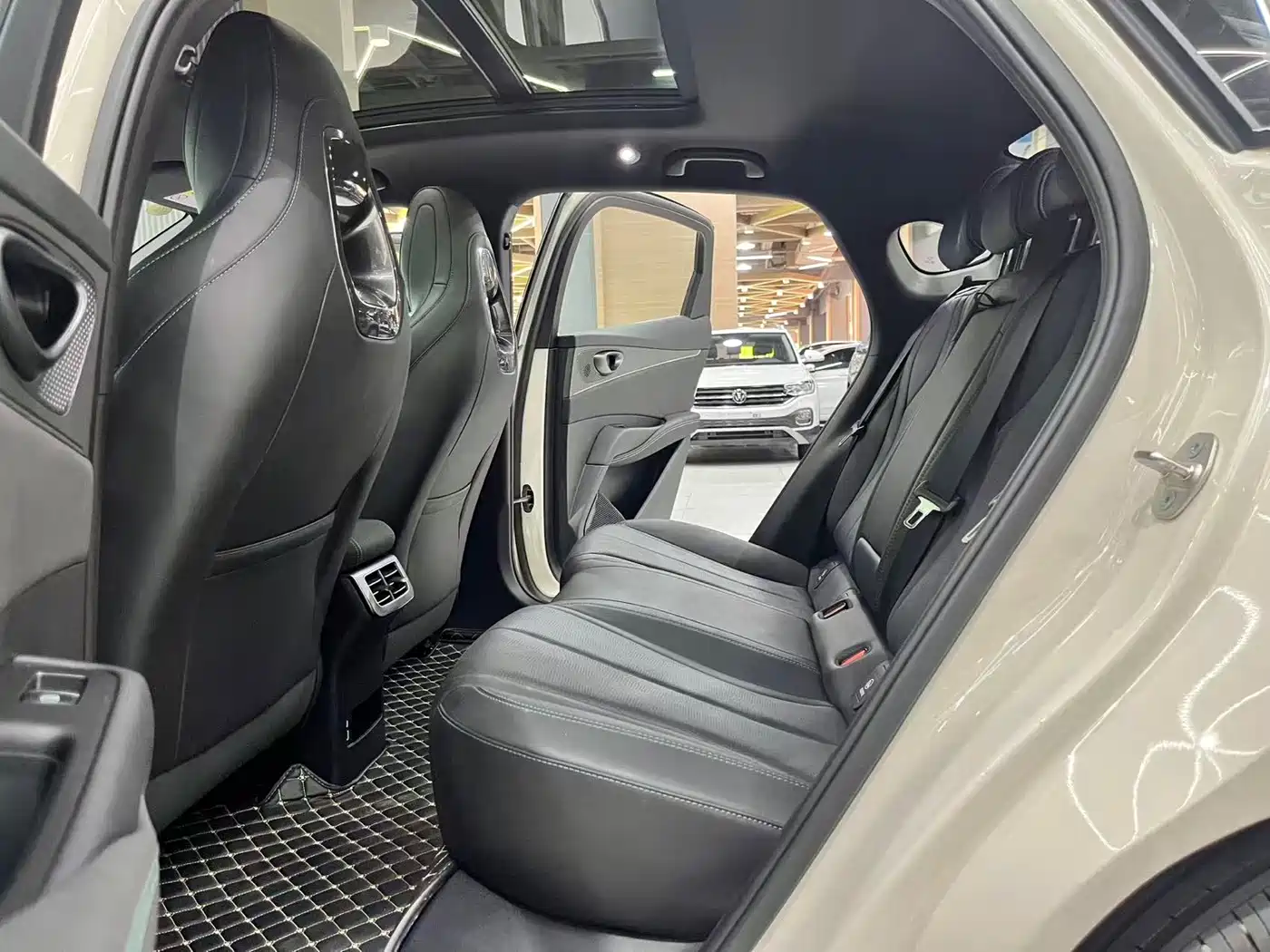 BYD Seal 06 New Energy 2025 DM-i Smart Drive Edition 120KM Luxury фото 11