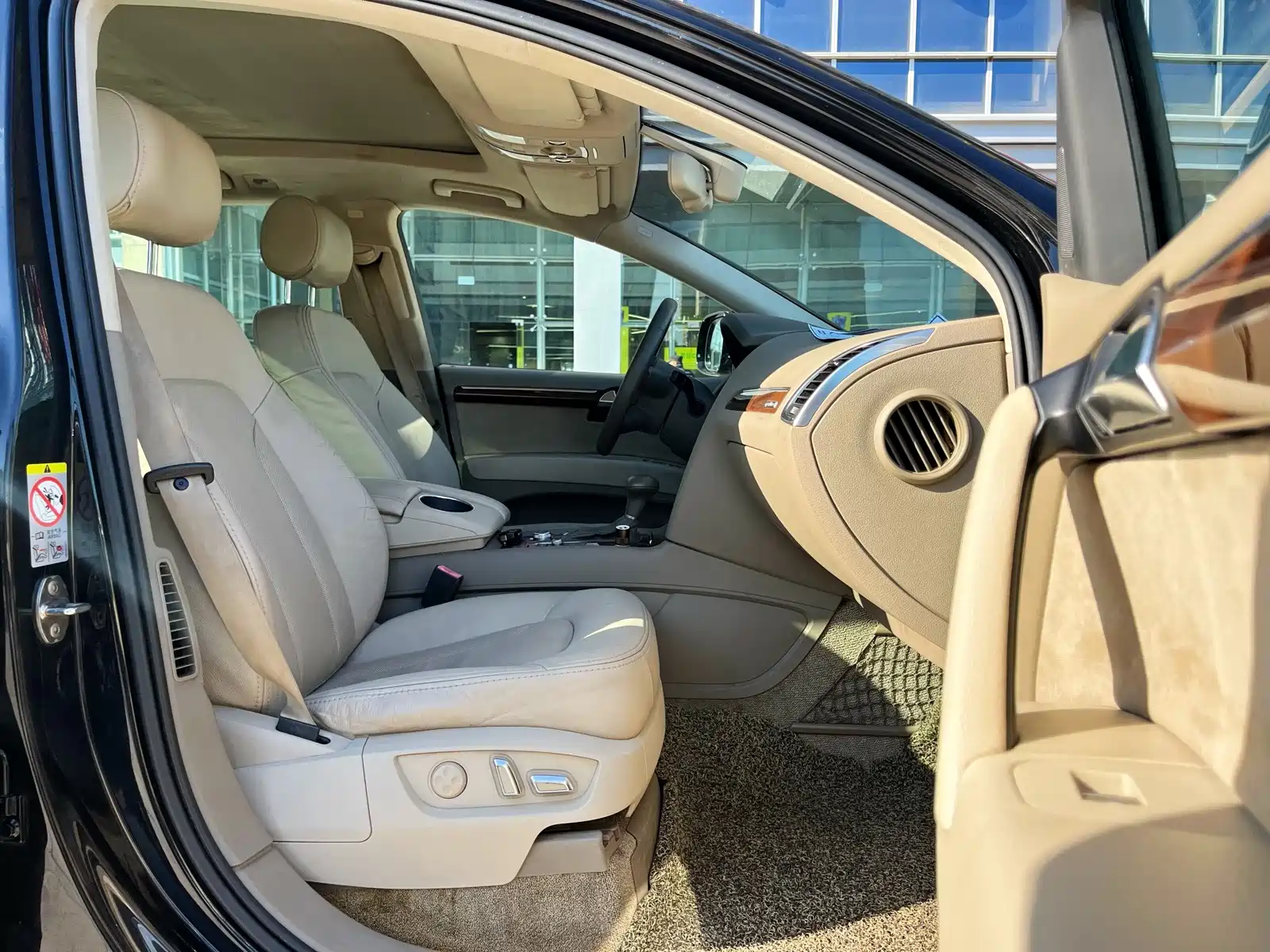 Фото 8 - Audi Q7