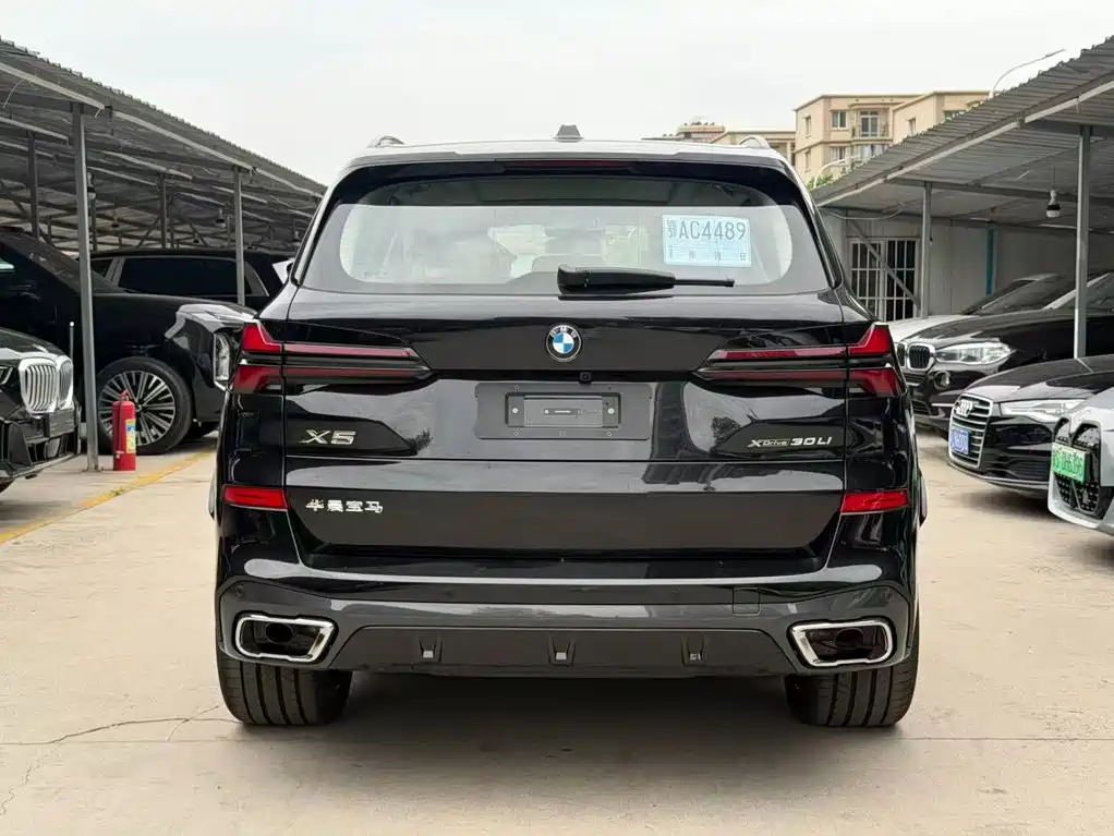 BMW X5 2026 2026 Facelift xDrive 30Li Exclusive M Sport Shadowline Package