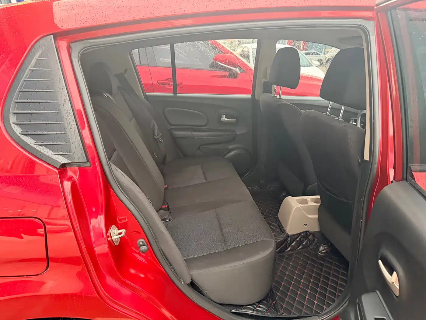 Venucia R50 2017 2016 Model 1.6L Automatic Elite Edition