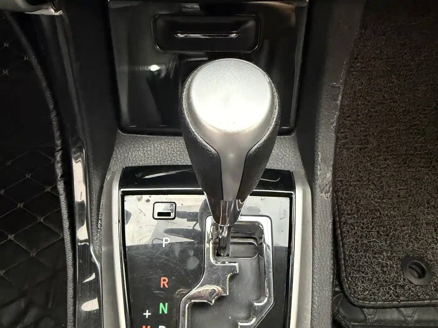Toyota Corolla 2017 Facelift 1.2T S-CVT GL фото 15