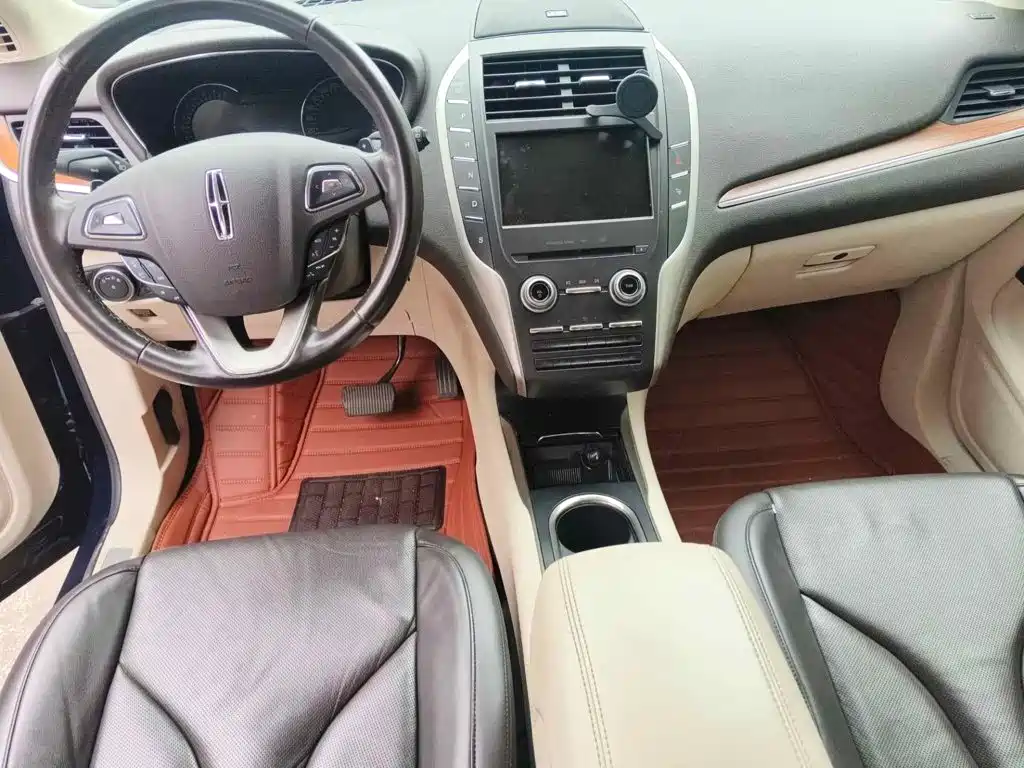 Photo 12 - Lincoln MKC