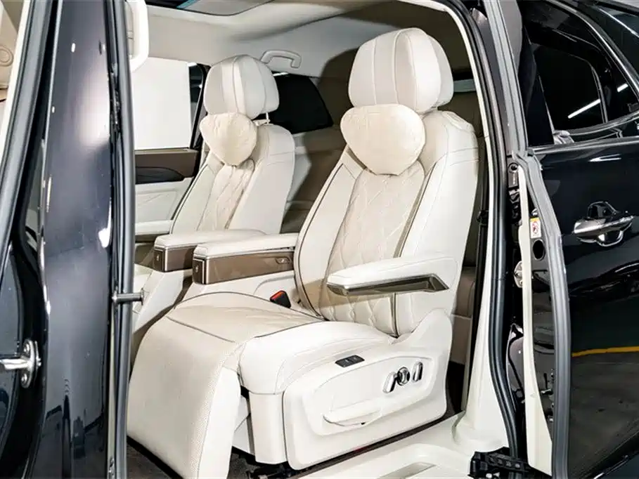 Volkswagen Viloran 2023 380TSI Premium Edition фото 19