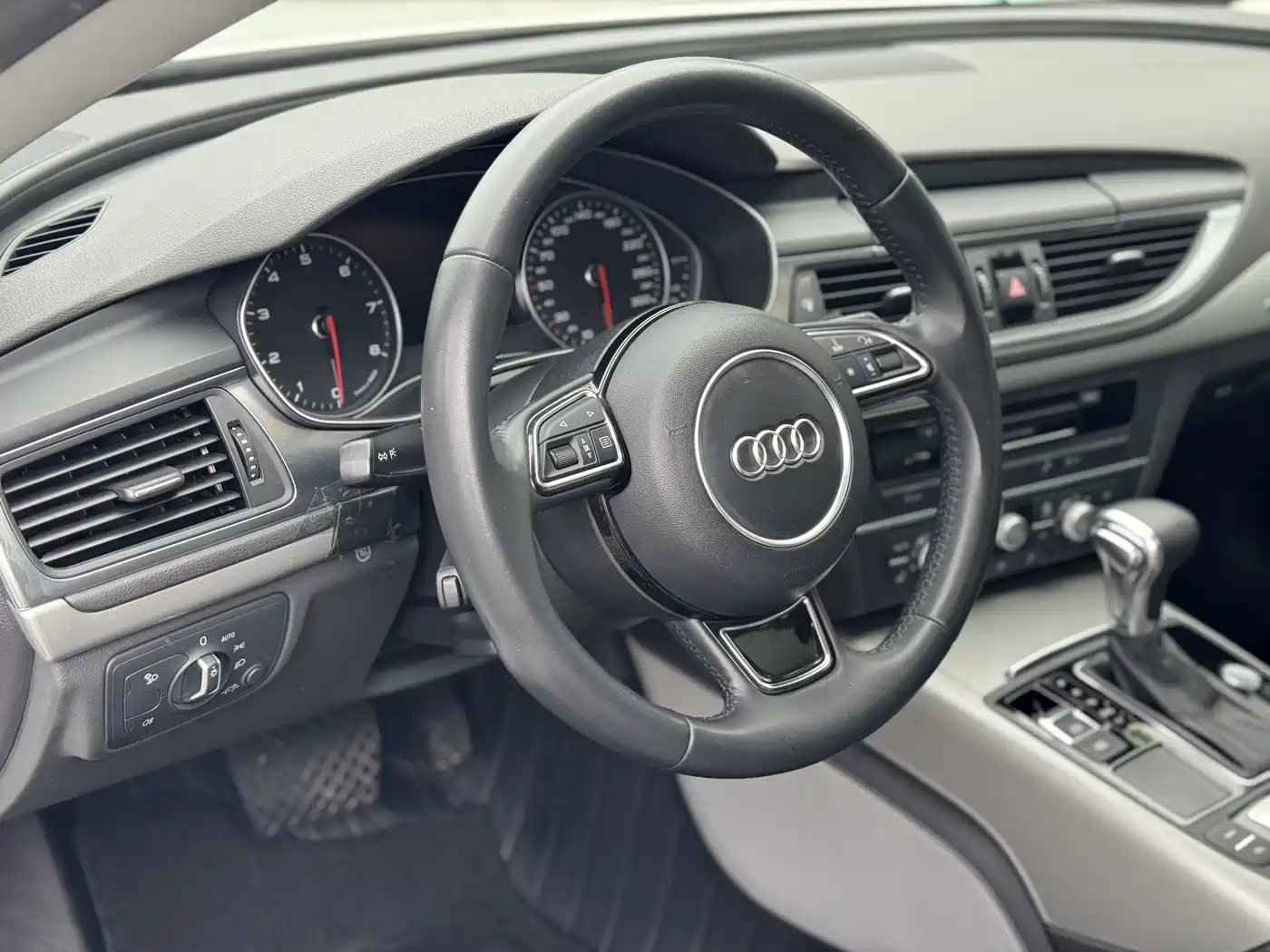 Audi A7 2014 35 FSI quattro Technology Edition фото 16