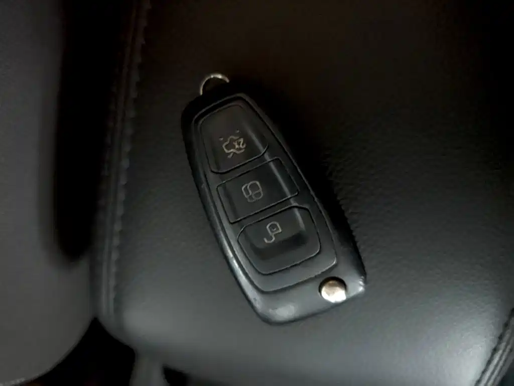 Фото 9 - Ford Focus