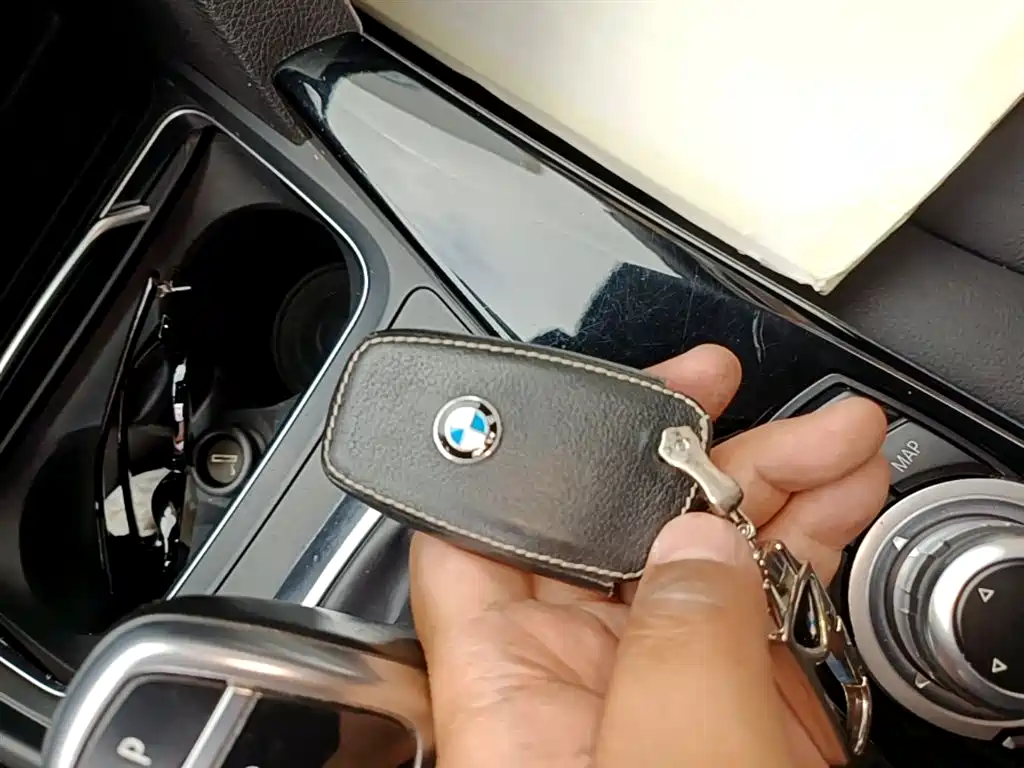 BMW 3 Series 2017 320Li M Sport фото 9
