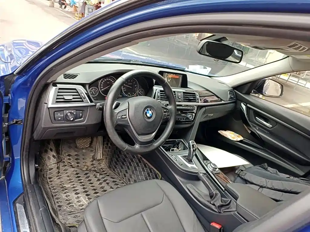 BMW 3 Series 2017 320Li M Sport фото 10
