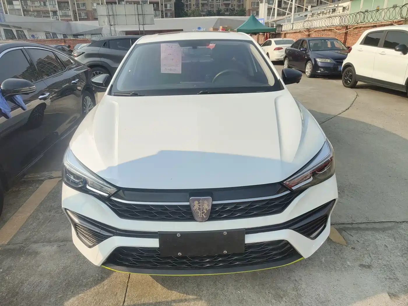 Фото 2 - Roewe i5