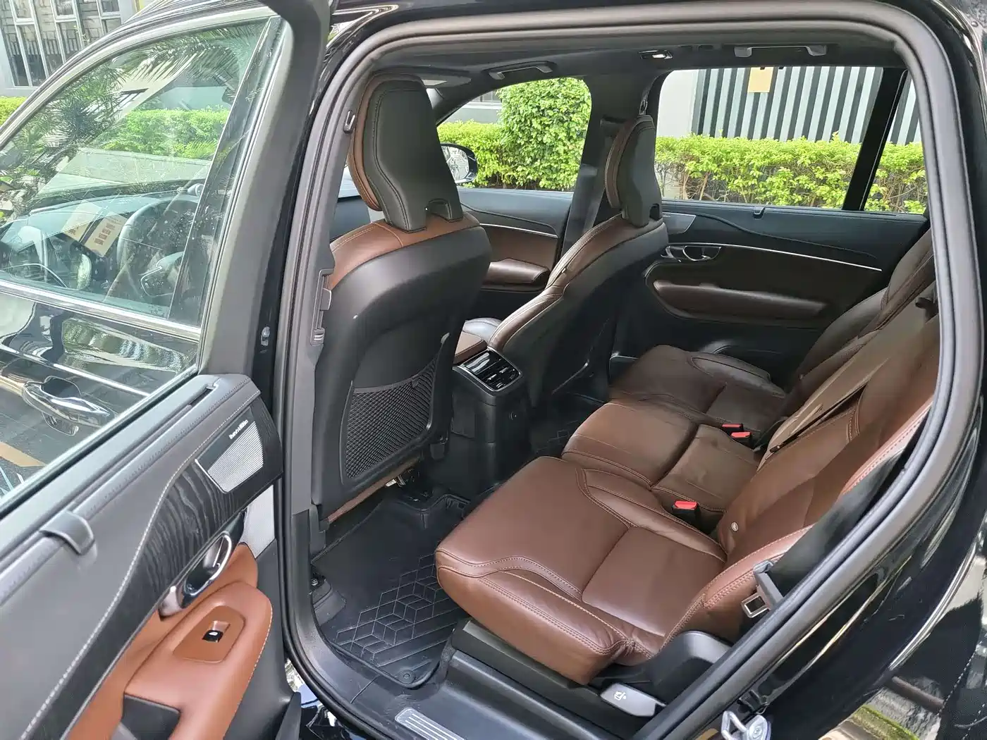 VOLVO XC90 PLUG-IN HYBRID